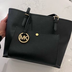 Great condition Michael Kors bag